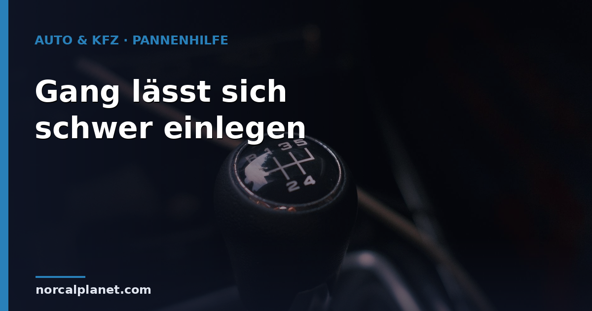 Schaltknauf eines Handschaltgetriebes im Auto mit Schaltschema
