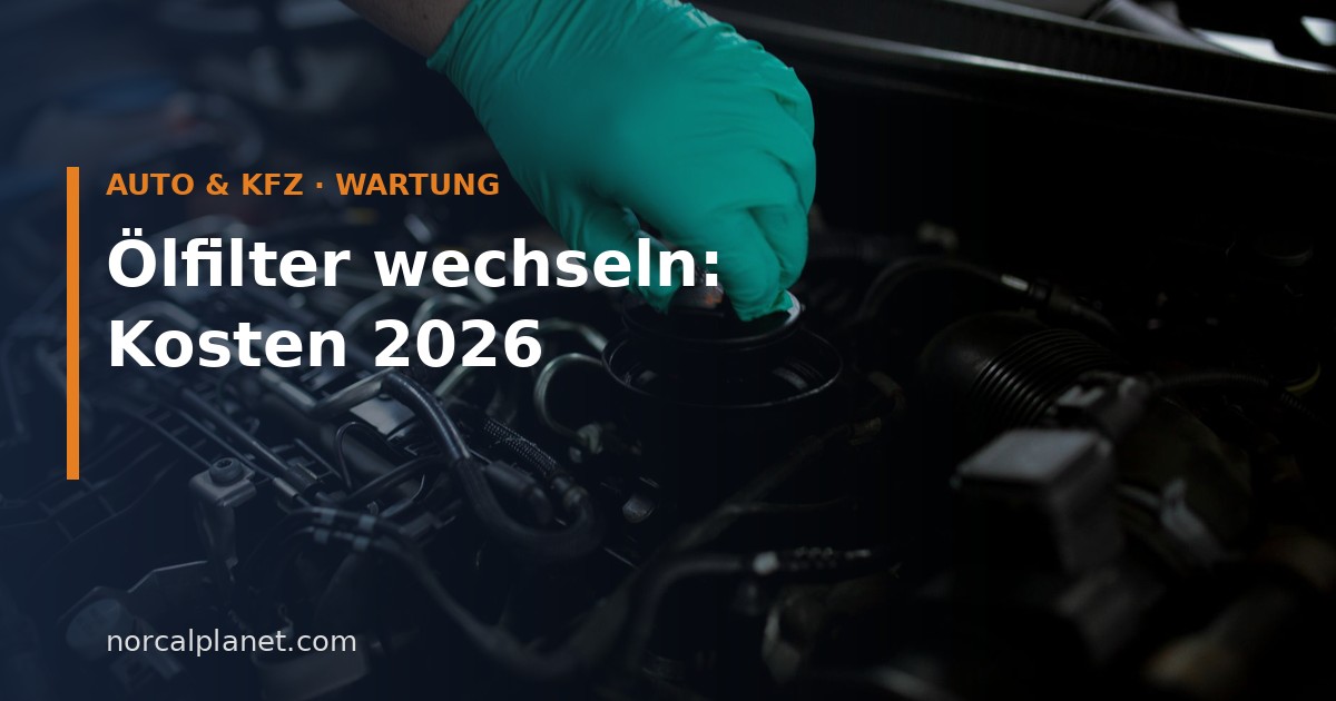 Mechaniker mit Handschuh am Motor beim Ölfilterwechsel